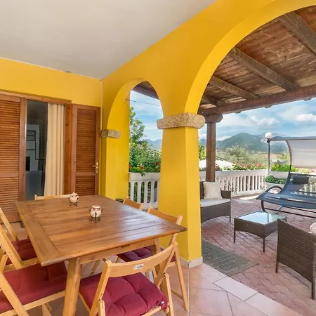 Emeraldway - Appartamento Garden And Terrace *