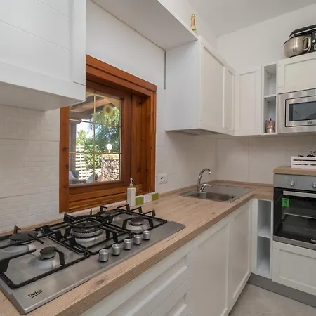 Holiday home Emeraldway - Appartamento Garden And Terrace